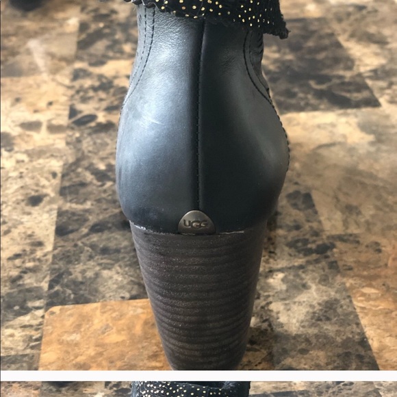 10 UGG Black & Gold Ankle Booties - Picture 7 of 8